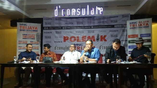 Diskusi bertajuk "Sidang MK dan Kita"D'Consulate Resto di Jalan KH Wahid Hasyim, Jakarta Pusat, Sabtu (22/6/2019). [Suara.com/Ria Rizki]