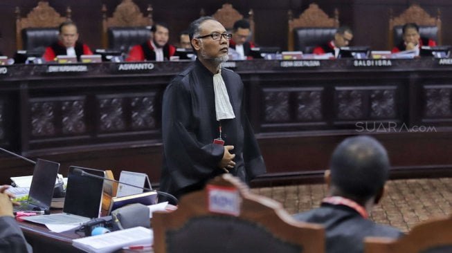uasana sidang perdana Perselisihan Hasil Pemilihan Umum (PHPU) sengketa Pilpres 2019 di Mahkamah Konstitusi, Jakarta, Jumat (14/6). [Suara.com/Muhaimin A Untung]