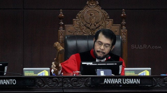 Sidasng putusan sengketa Pilpres 2019 Prabowo Subianto - Sandiaga Uno di Mahkamah Konstitusi. [Suara.com/Arief Hermawan P]