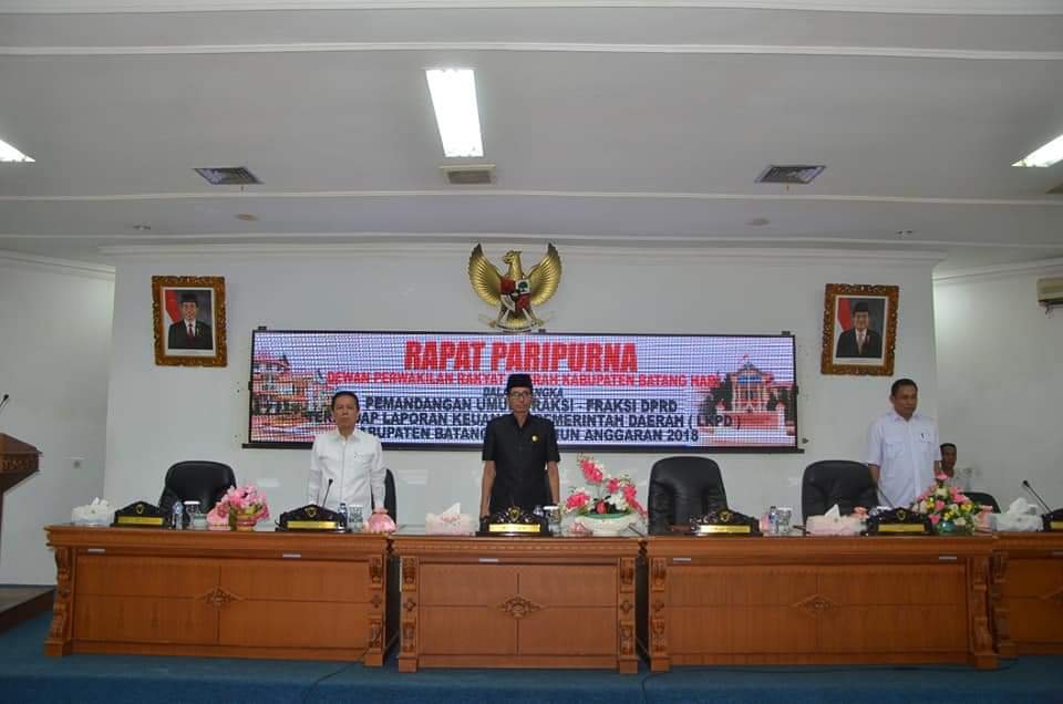 Paripurna DPRD Kabupaten Batanghari. Foto: Rizki/Jambiseru.com