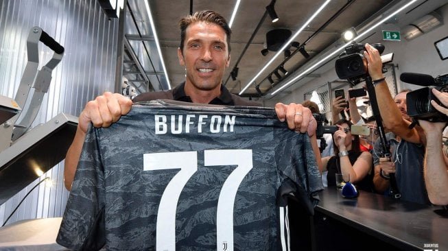 Nomor punggung baru Gianluigi Buffon di Juventus. (Twitter/@Juventusfc)
