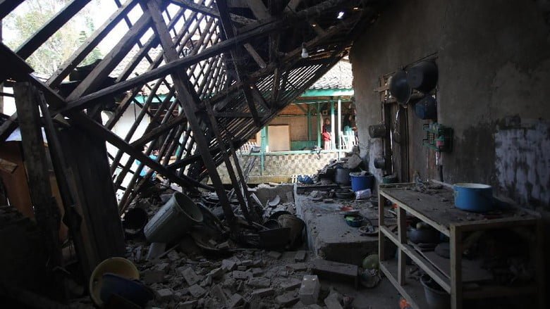 Dokumentasi salah satu kerusakan bangunan di Pandeglang, Banten (Foto: Agung Pambudhy/detikcom)