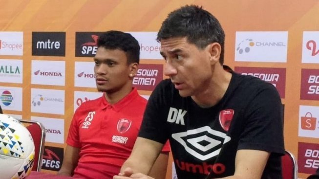 Pelatih PSM Makassar, Darije Kalezic (kanan). [ANTARA/HO/Media PSM]