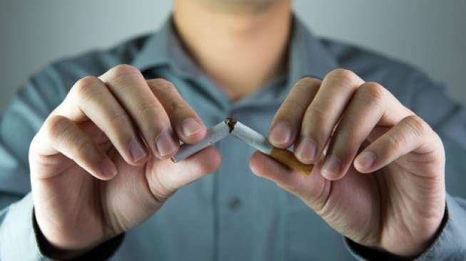 Ilustrasi berhenti merokok. (Shutterstock)