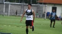 Gavin Kwan Adsit saat mengikuti sesi latihan Bali United. (Dok. Bali United)