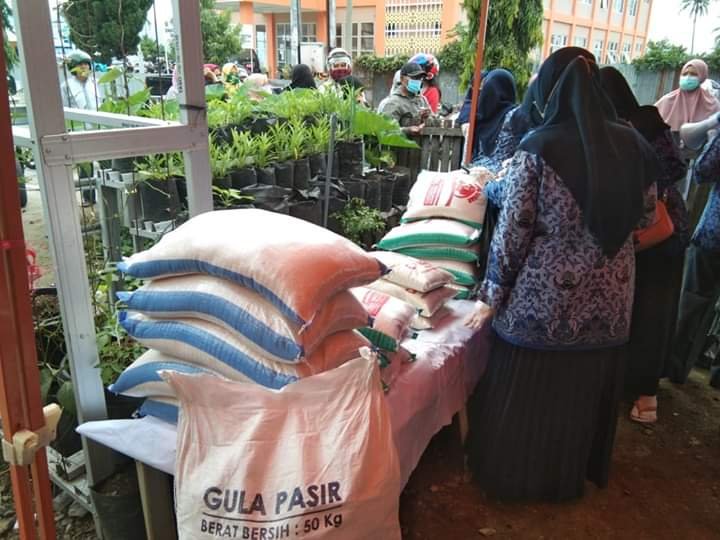 Pasar murah yang diadakan pemkot sungai penuh. Foto: Oga/Jambiseru.com