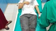 Korban saat ditangani tim medis. Foto: Tra/Jambiseru.com