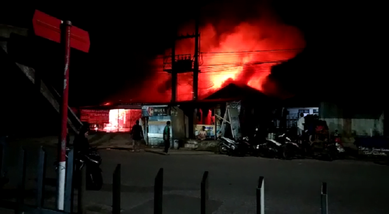 Toko di Mayang-Kota Jambi Terbakar