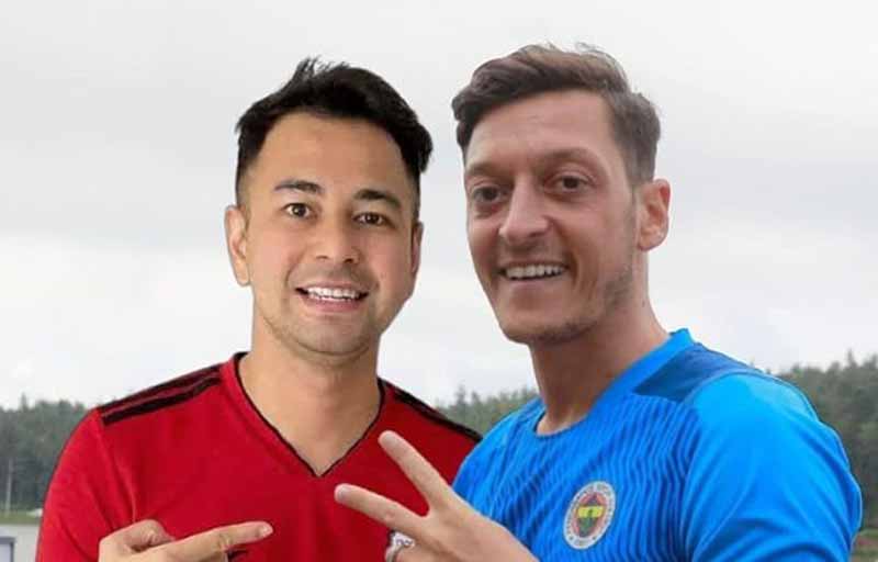 Mesut Ozil Merapat ke RANS