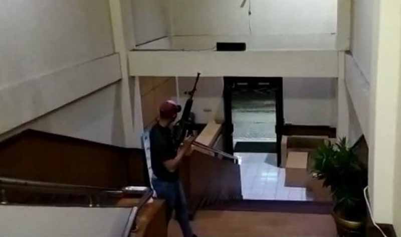 teroris-duduki-kantor-wali-kota-cilegon teroris-duduki-kantor-wali-kota-cilegon