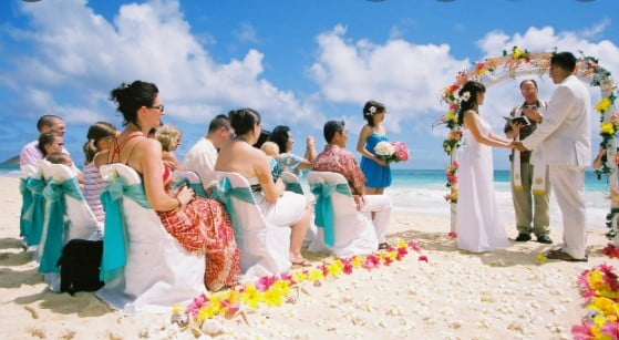 Merencanakan Aksesoris Pengantin Pantai Anda