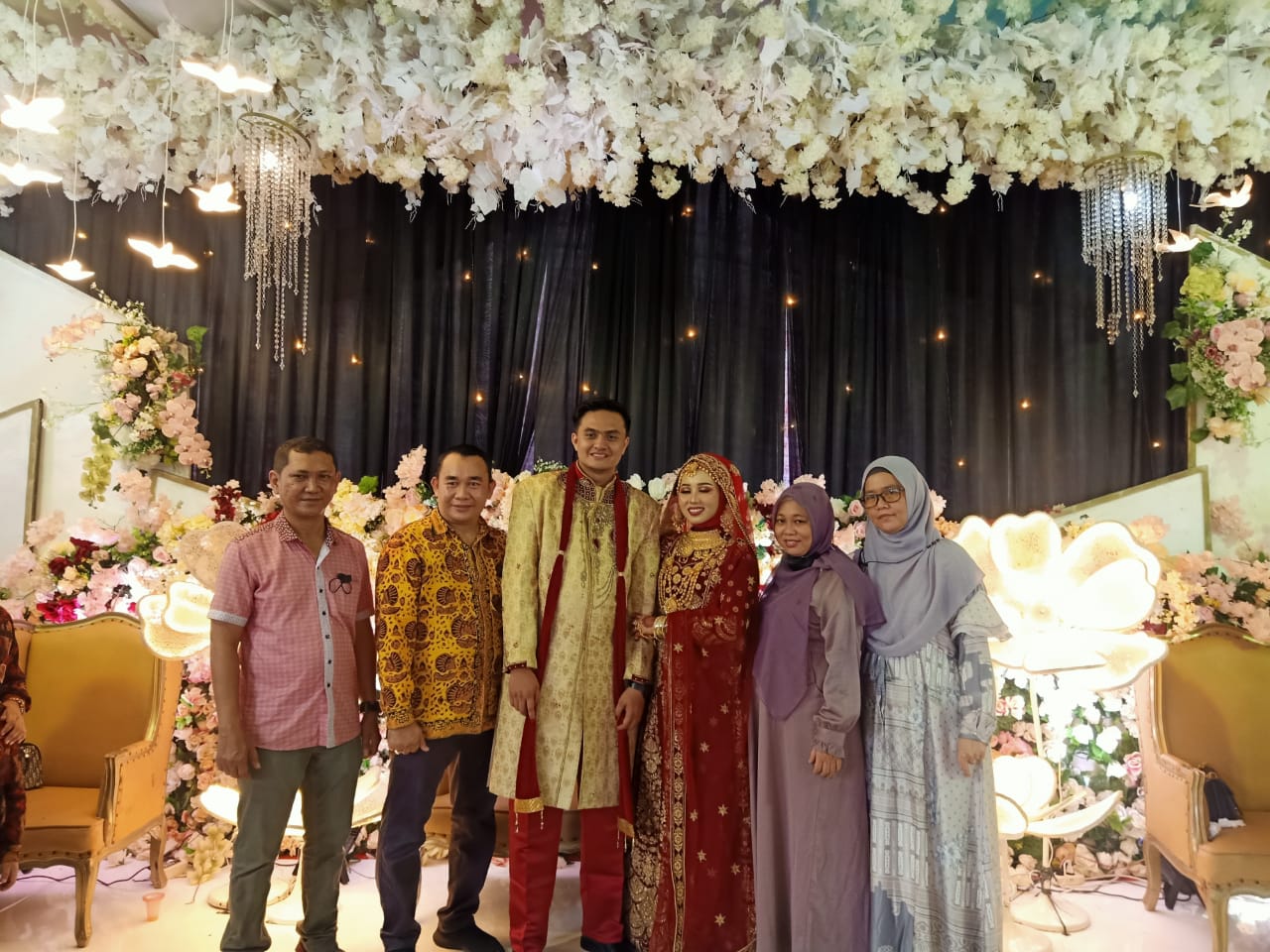 Saat Kru Biru Doni Lepas Masa Lajang