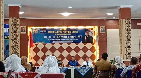 Ahmad Fauzi Berharap Pelayanan Kesehatan di Merangin Semakin Baik Ahmad Fauzi Berharap Pelayanan Kesehatan di Merangin Semakin Baik