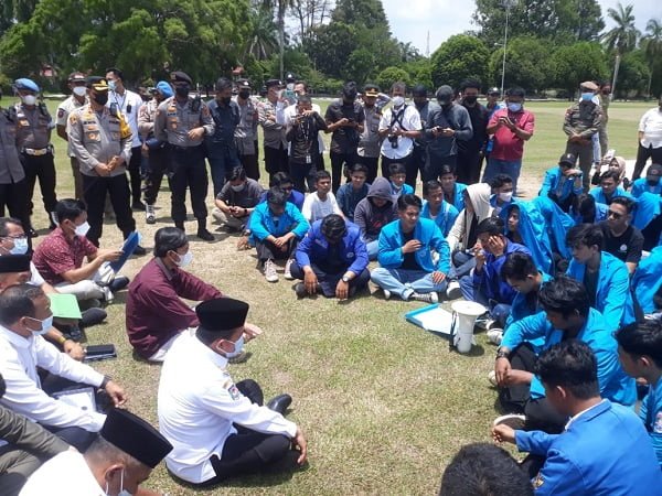 Ini Kata Gubernur Jambi Al Haris kepada Mahasiswa Ini Kata Gubernur Jambi Al Haris kepada Mahasiswa