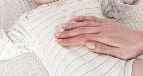 Refluks Asam pada Bayi: Menjaga Bayi Anda Terlindungi