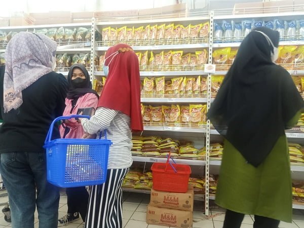 Stok Minyak Goreng di Mall Jamtos Jambi Diklaim Aman