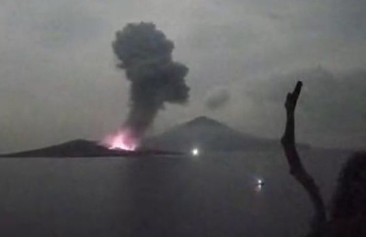 Anak gunung krakatau Anak gunung krakatau