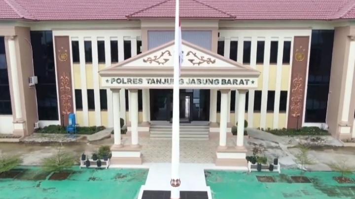 Patroli Siang Malam, Polres Tanjabbar Pastikan Solar Aman