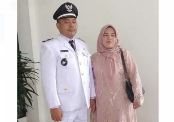 kepala-desa-sumber-jaya-bahar-utara-muaro-jambi Kepala Desa Sumber Jaya Kecamatan Bahar Utara Kabupaten Muaro Jambi Provinsi Jambi, Abdul Wachid beserta istri