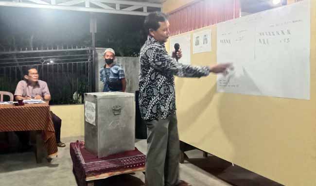 Pemilihan Ketua RT 08 Kelurahan Tungkal III