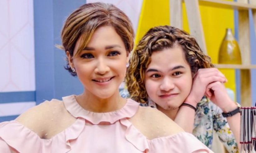 Potret Manis Maia Estianty dan Dul Jaelani.