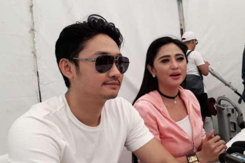 Dewi Perssik ditemani suami, Angga Wijaya Dewi Perssik ditemani suami, Angga Wijaya