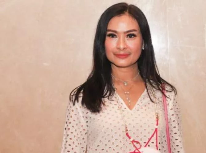 Pedangdut Iis Dahlia