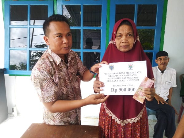 Desa mekar jaya Pemdes Mekar Jaya Telah Salurkan BLT DD Tahap II