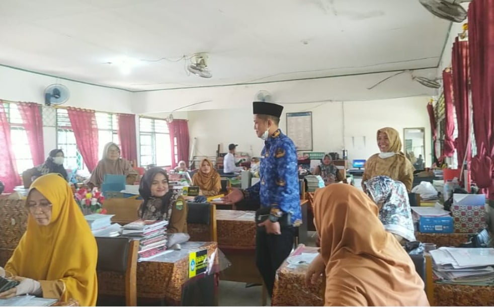 Dinas Pendidikan Muaro Jambi Berlakukan Absensi Online untuk Guru SD dan SMP