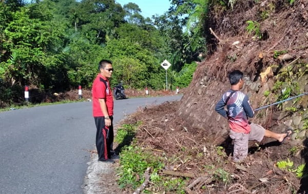 Budi Dharma Setiawan, Kepala Desa Salambuku