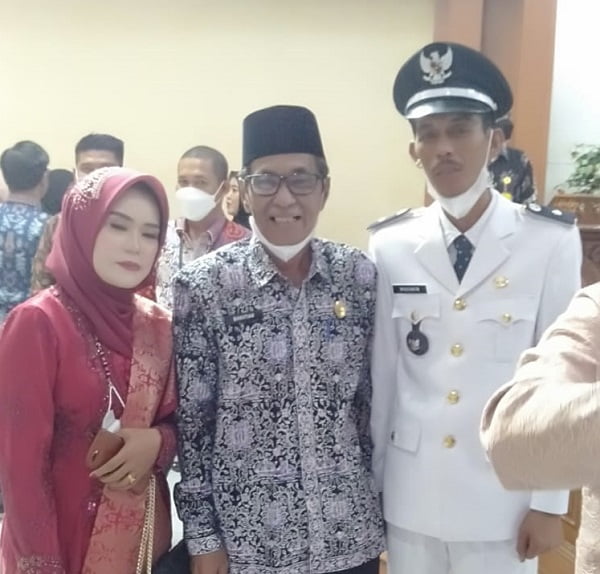 Kepala Desa Olak Zakir