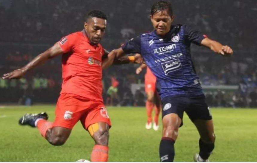 Laga Arema FC vs Borneo FC