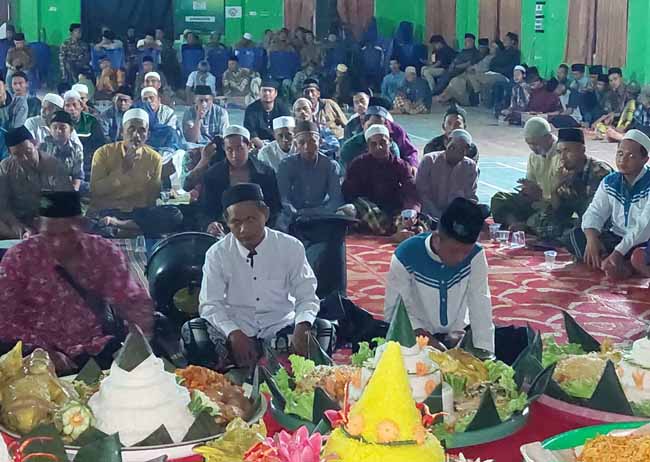 Warga Desa Tambang Emas Warga Desa Tambang Emas