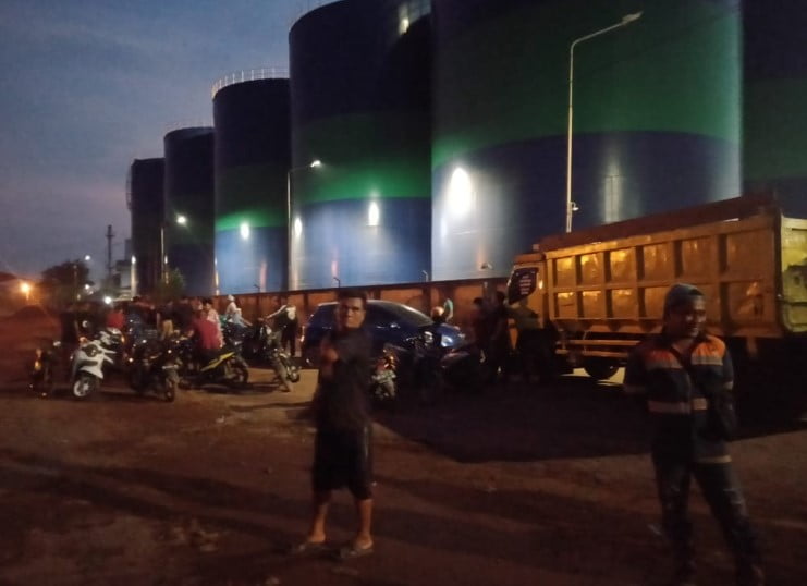 Pemblokiran jalan di Talang Duku Pemblokiran jalan di Talang Duku