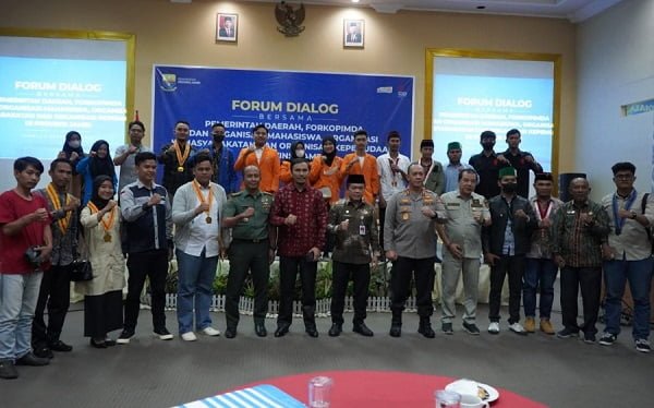 Gubernur Jambi, Al Haris secara langsung memimpin Dialog bersama antara Pemerintah Daerah, Forkopimda dan Organisasi Mahasiswa, Organisasi Kemasyarakatan dan Organisasi Kepemudaan