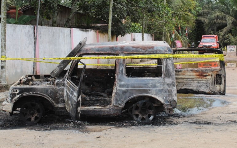 Mobil Suzuki Katana Terbakar di SPBU Sungai Gelam Mobil Suzuki Katana Terbakar di SPBU Sungai Gelam