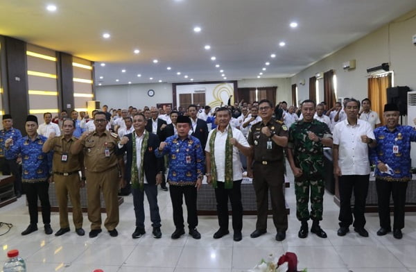 Gubernur Jambi, Al Haris saat menghadiri Rapat Kerja Provinsi (Rakerprov) KONI Provinsi Jambi.