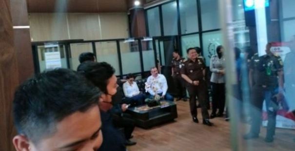 Nikita ngamuk Nikita ngamuk