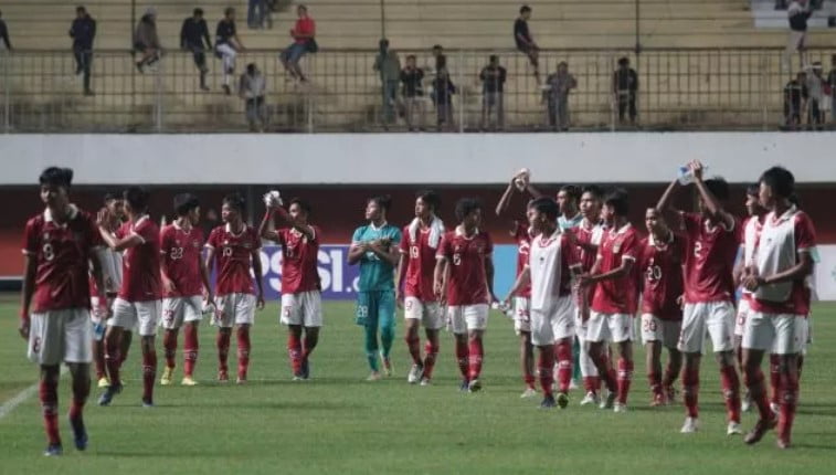 Para punggawa Timnas Indonesia U-16 pada gelaran AFF lalu. (Suara.com)