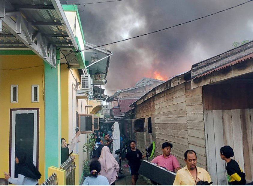 Situasi saat kebakaran di Kuala Tungkal.