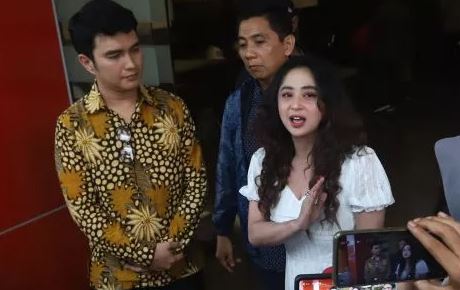 Dewi Perssik Dewi Perssik