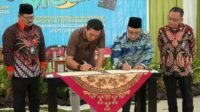 Bupati Fadhil Teken MoU
