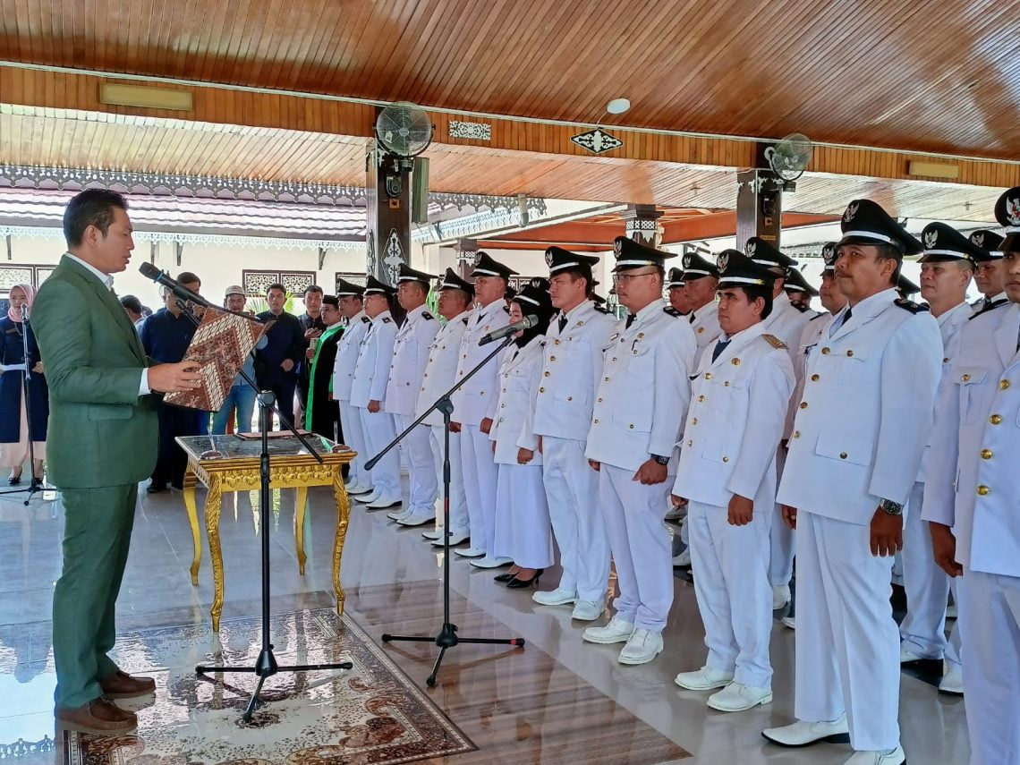Bupati Fadhil Lantik 34 Pj Desa