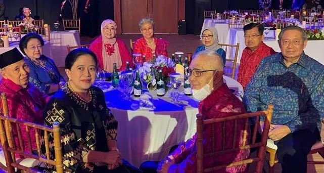 SBY dan Mega SBY dan Mega