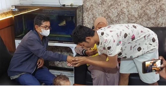 pencuri uang pencuri uang