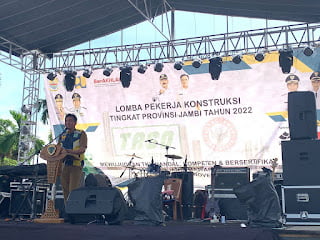 Bupati fadhil