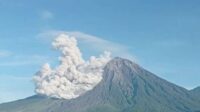 Puncak Gunung Semeru