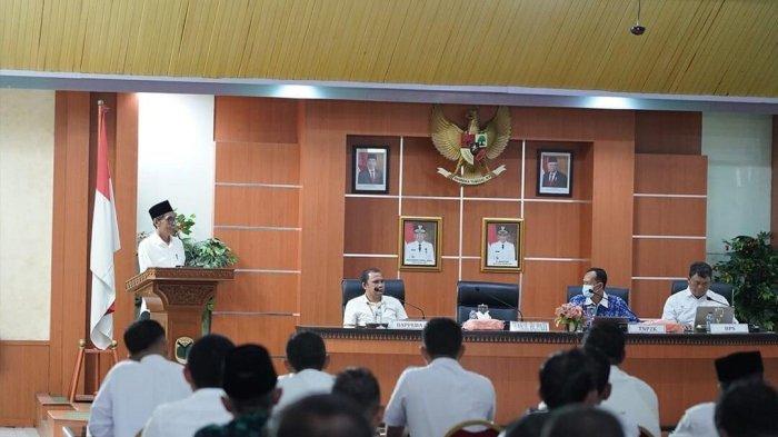 Wakil-Bupati-Batanghari-Bakhtiar-membuka-rapat-koordinasi