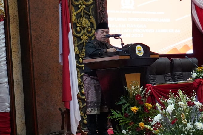 Gubernur Al Haris Gubernur Al Haris