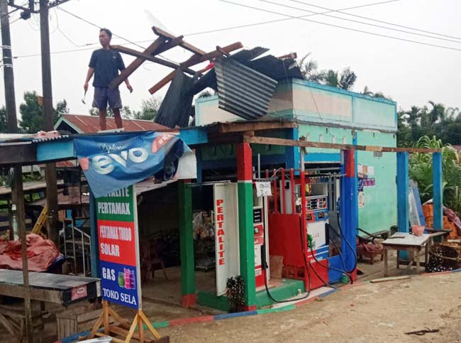 Rumah di Tungkal Ulu Hancur